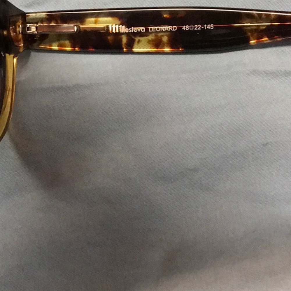 Sunglasses - Picture 5 of 6